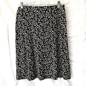 NWOT J.Jill Skirt Retro style Elegant black White Floral Skirt SZ S T